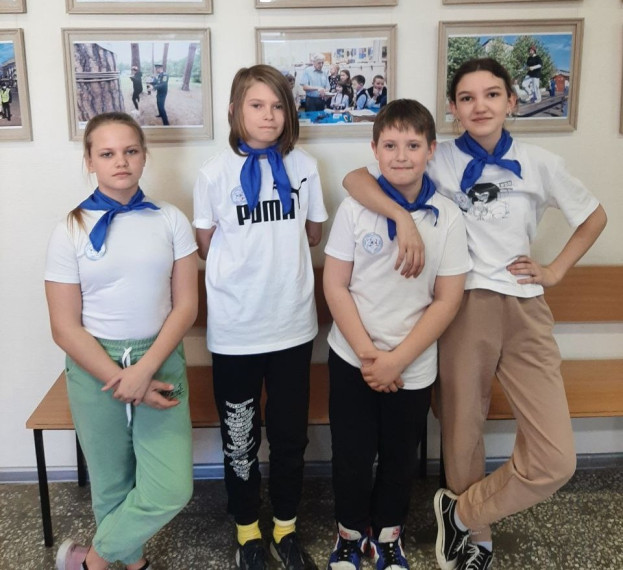 Вчера учащиеся 5 "Б" класса в составе отряда ЮИДД "Главная дорога" приняли участие в городских отборочных соревнованиях отрядов юных инспекторов дорожного движения «Безопасное колесо-2023».