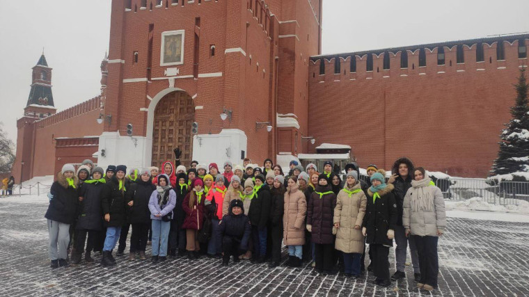 Председатель первичного отделения движения Первых школы 136 - Анна Негробова посетила выставку-форум «Россия».