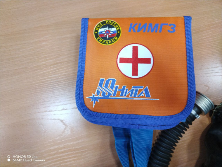 Преподаватели учебно-методического центра Управления Алтайского края по делам ГОЧС и ПБ провели для учащихся 9-10 классов урок безопасности.