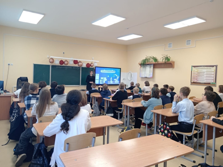 Вчера в 136 школе прошел очередной урок «Россия — мои горизонты»..